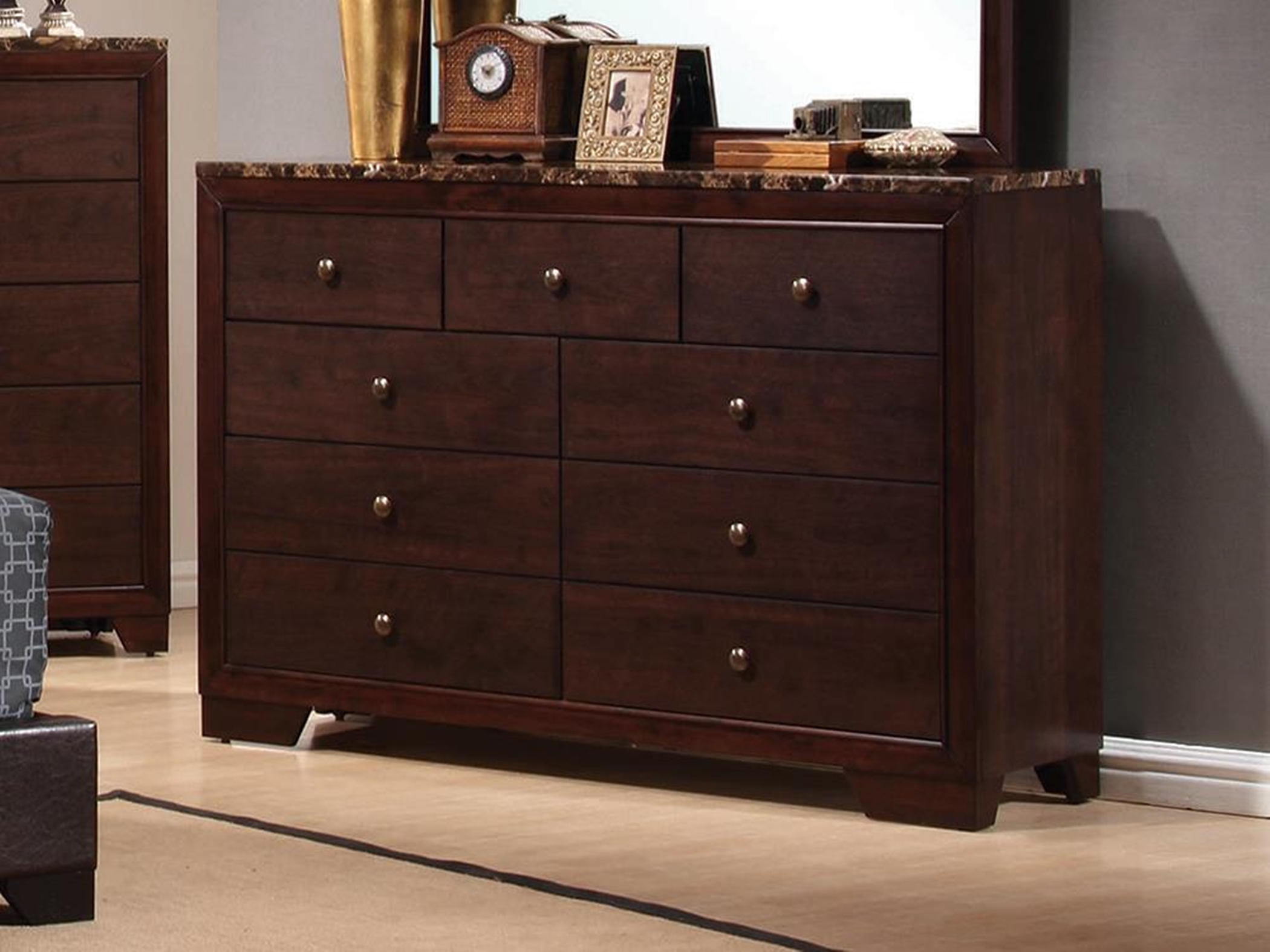 Conner Casual Capp. Nine-Drawer Dresser - Click Image to Close