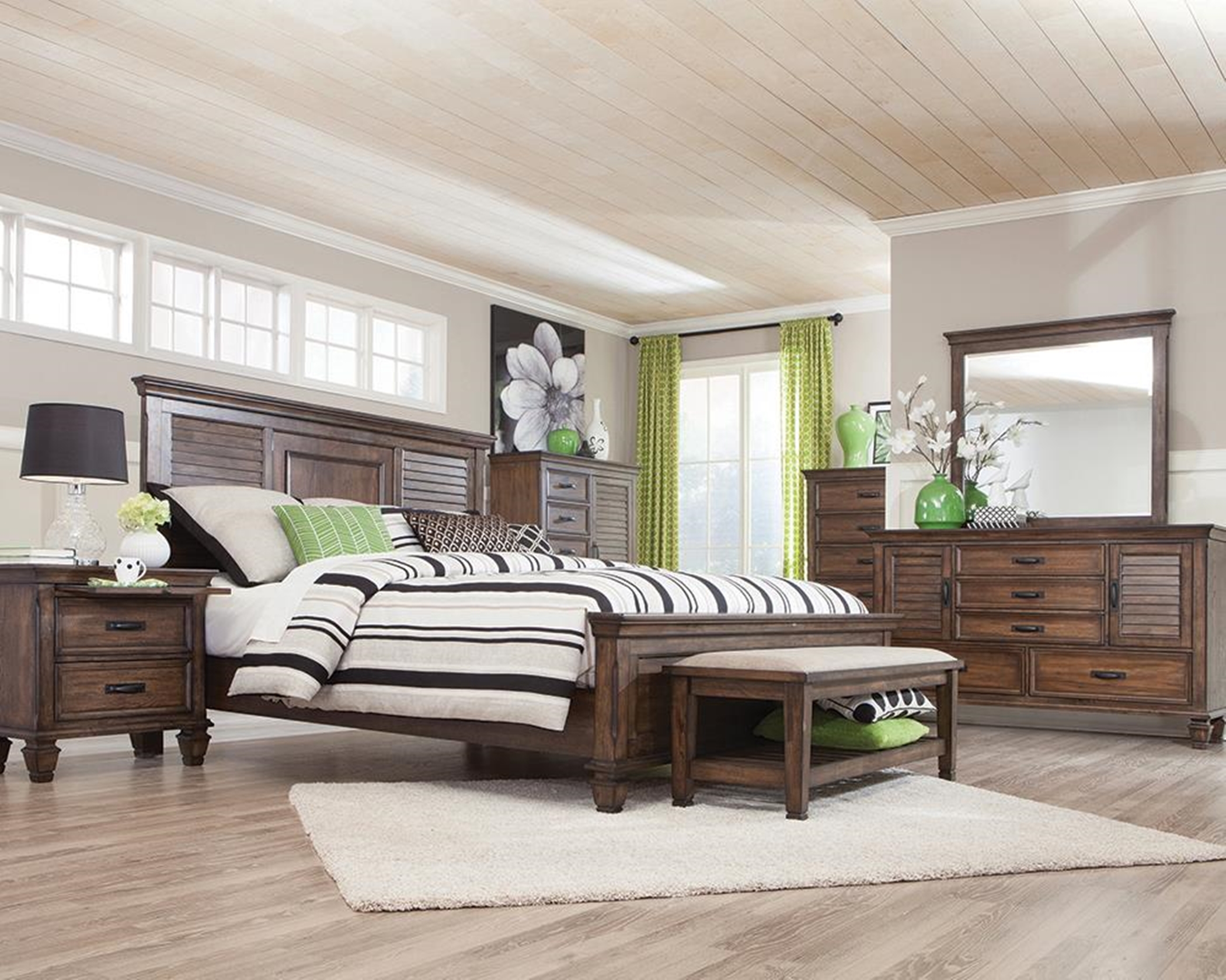 Franco Burnished Oak Queen Bed - Click Image to Close