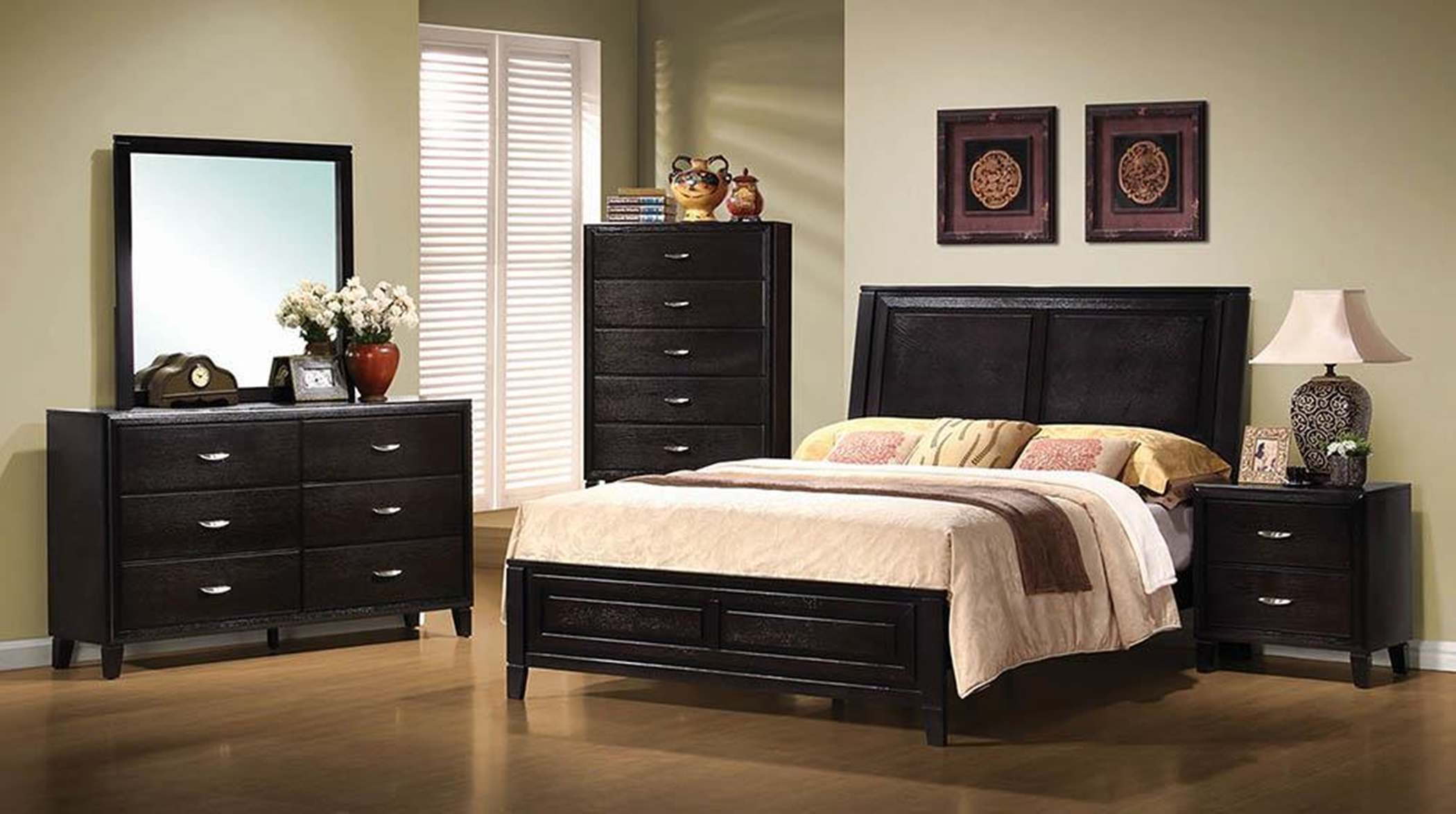 Nacey Dark Brown Queen Bed - Click Image to Close