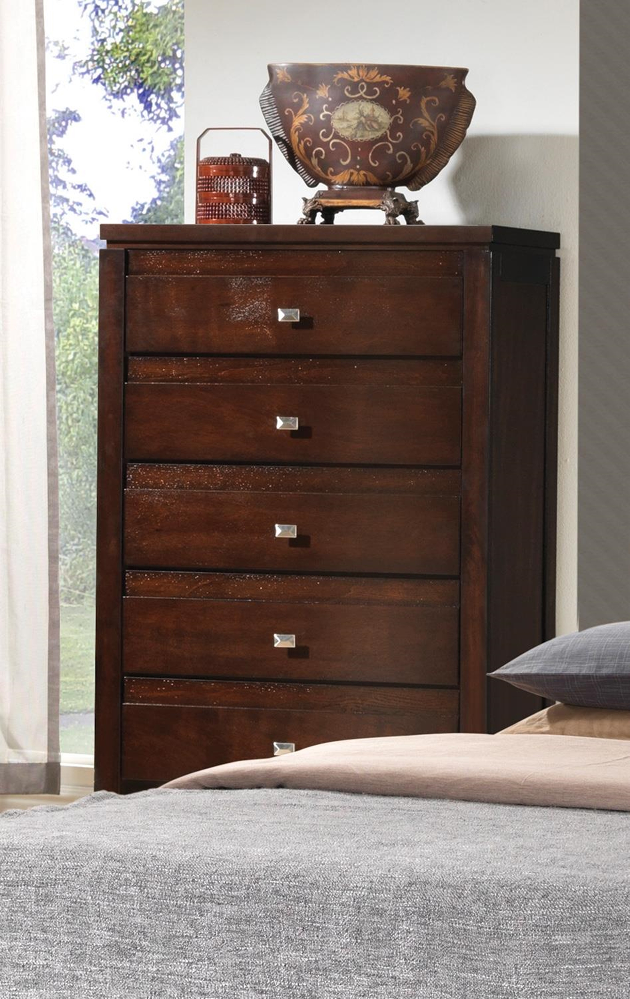 Cameron Rich Brown Six-Drawer Chest - Click Image to Close