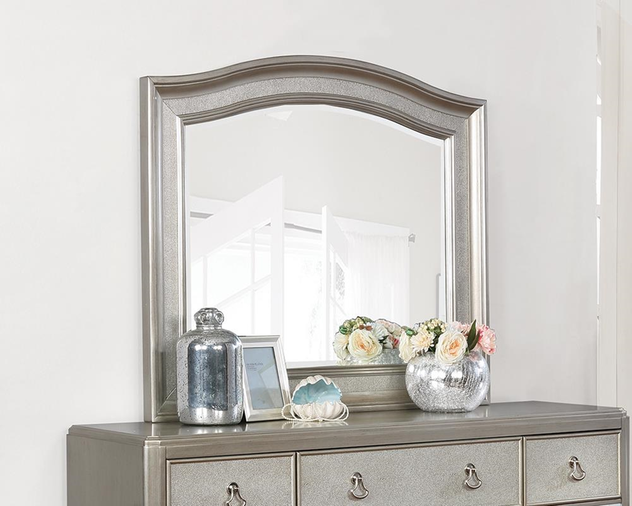 Bling Game Dresser Mirror With Arched Top - Click Image to Close