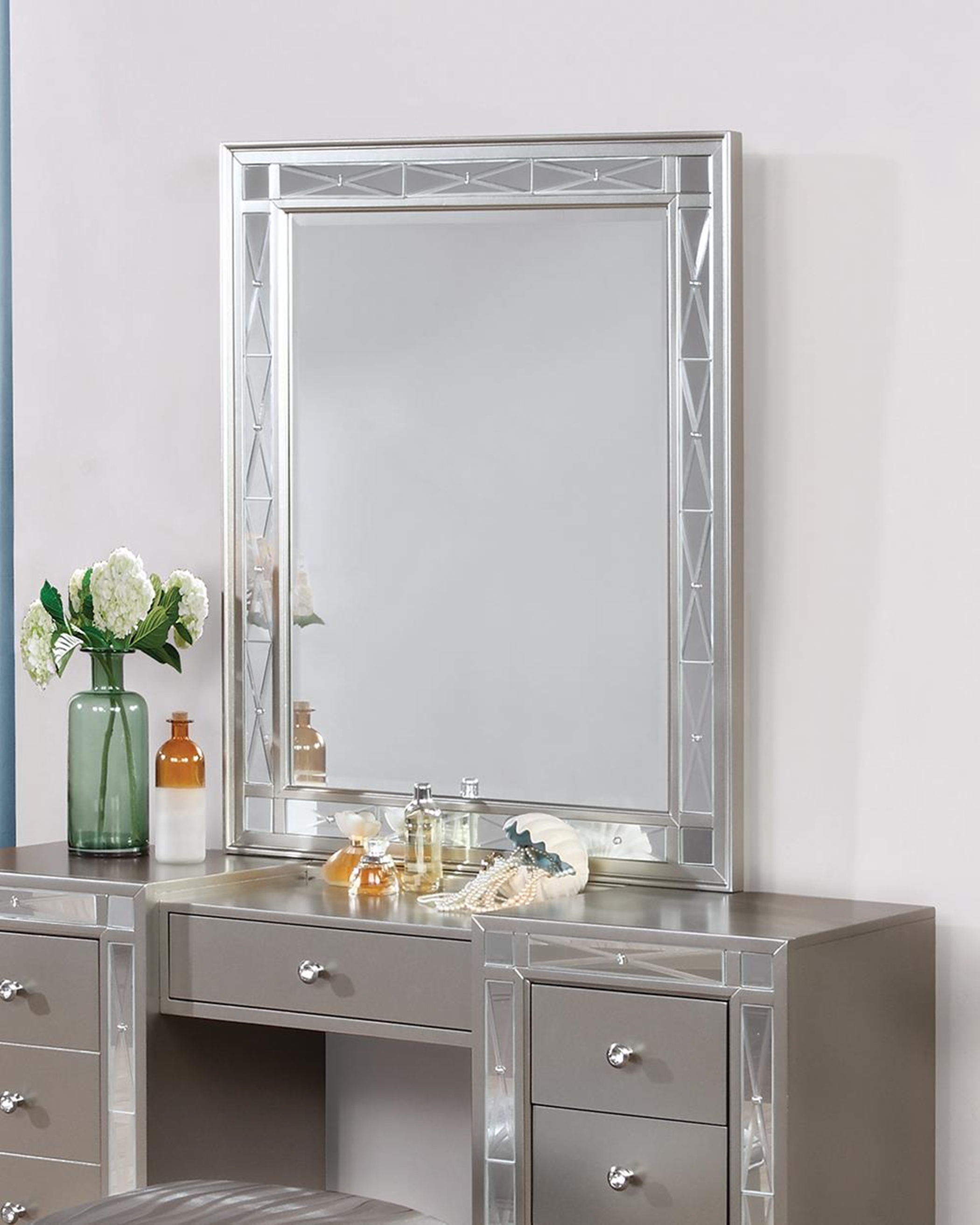 Leighton Contemporary Vanity Mirror - Click Image to Close