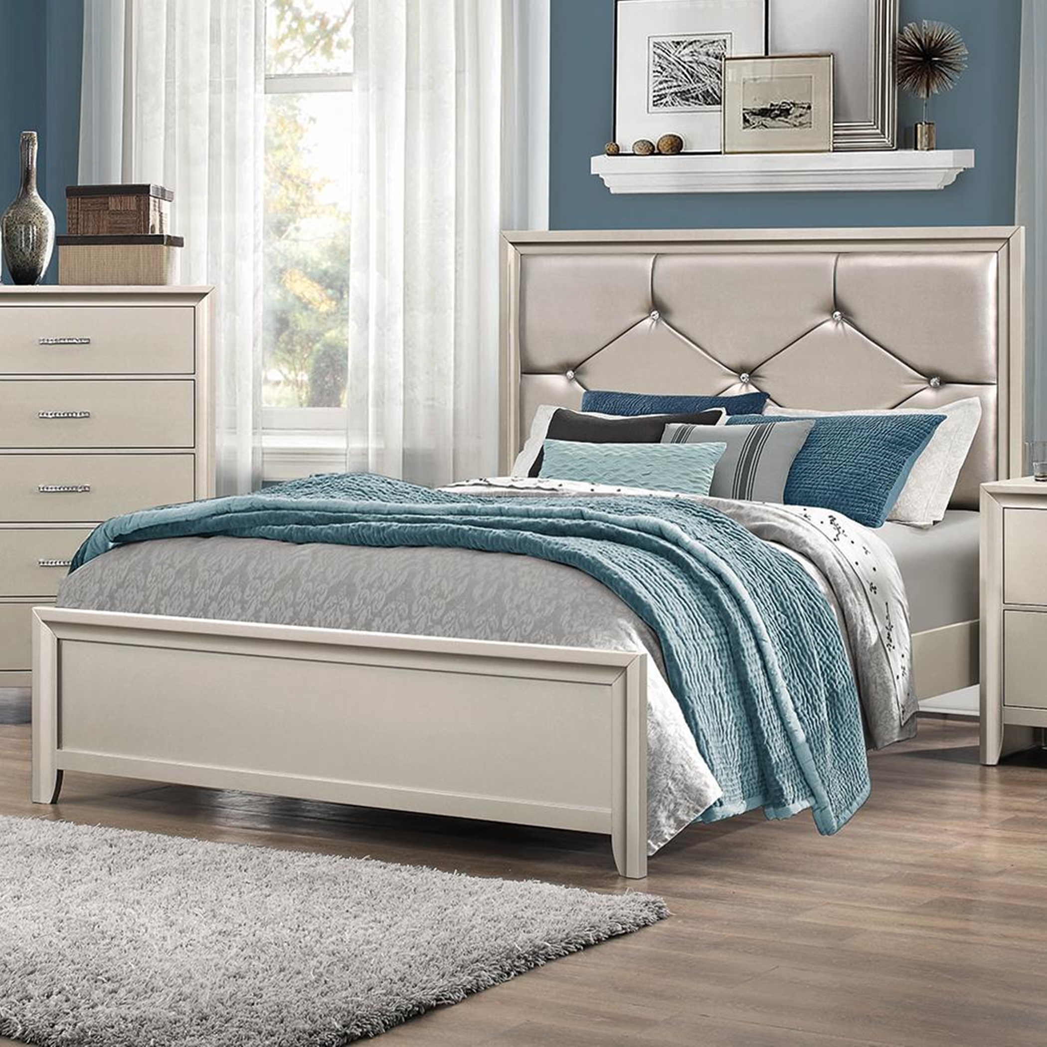 Lana Traditional Silver E. King Bed - Click Image to Close