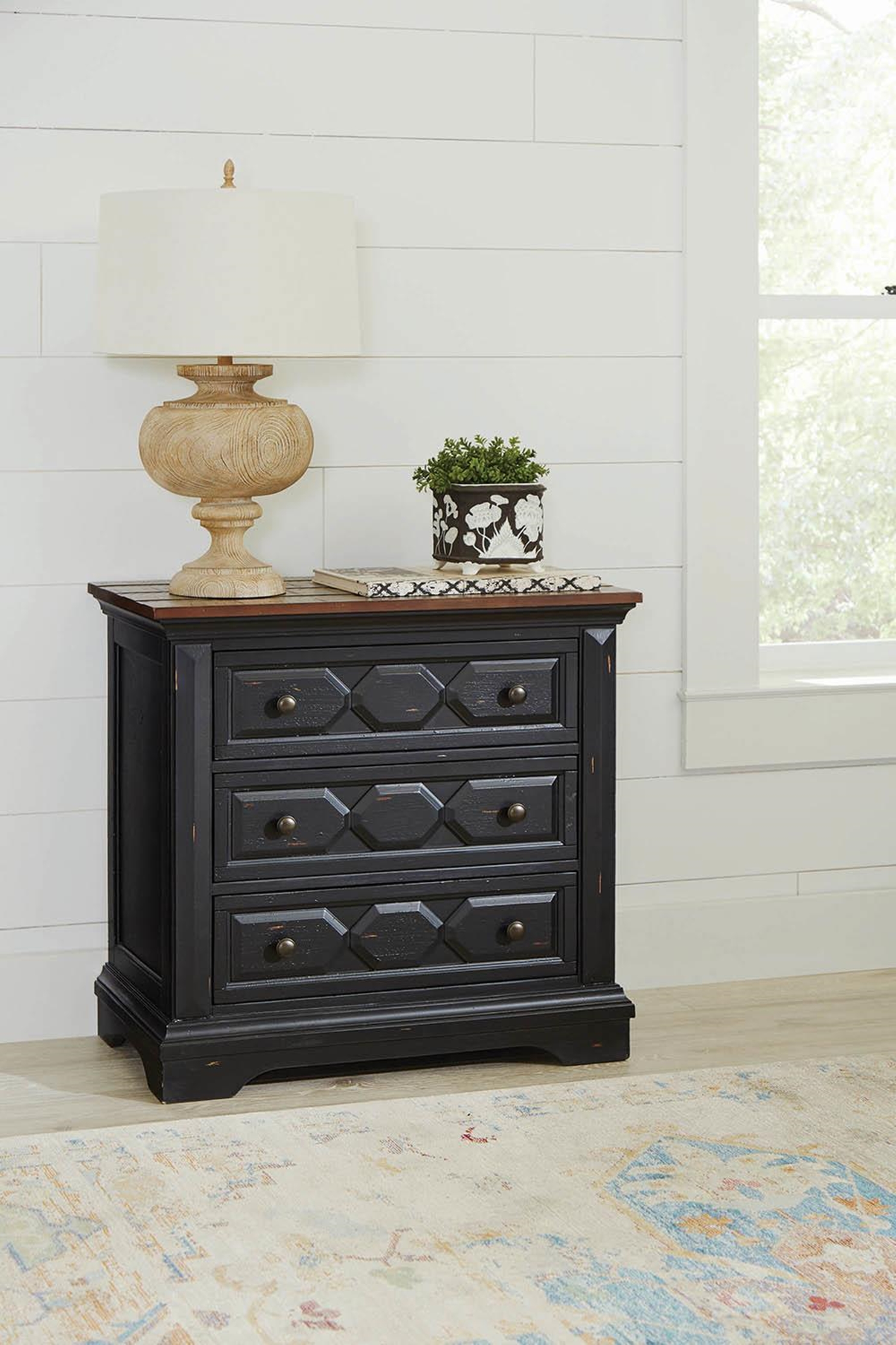 Traditional Rustic Latte Nightstand - Click Image to Close