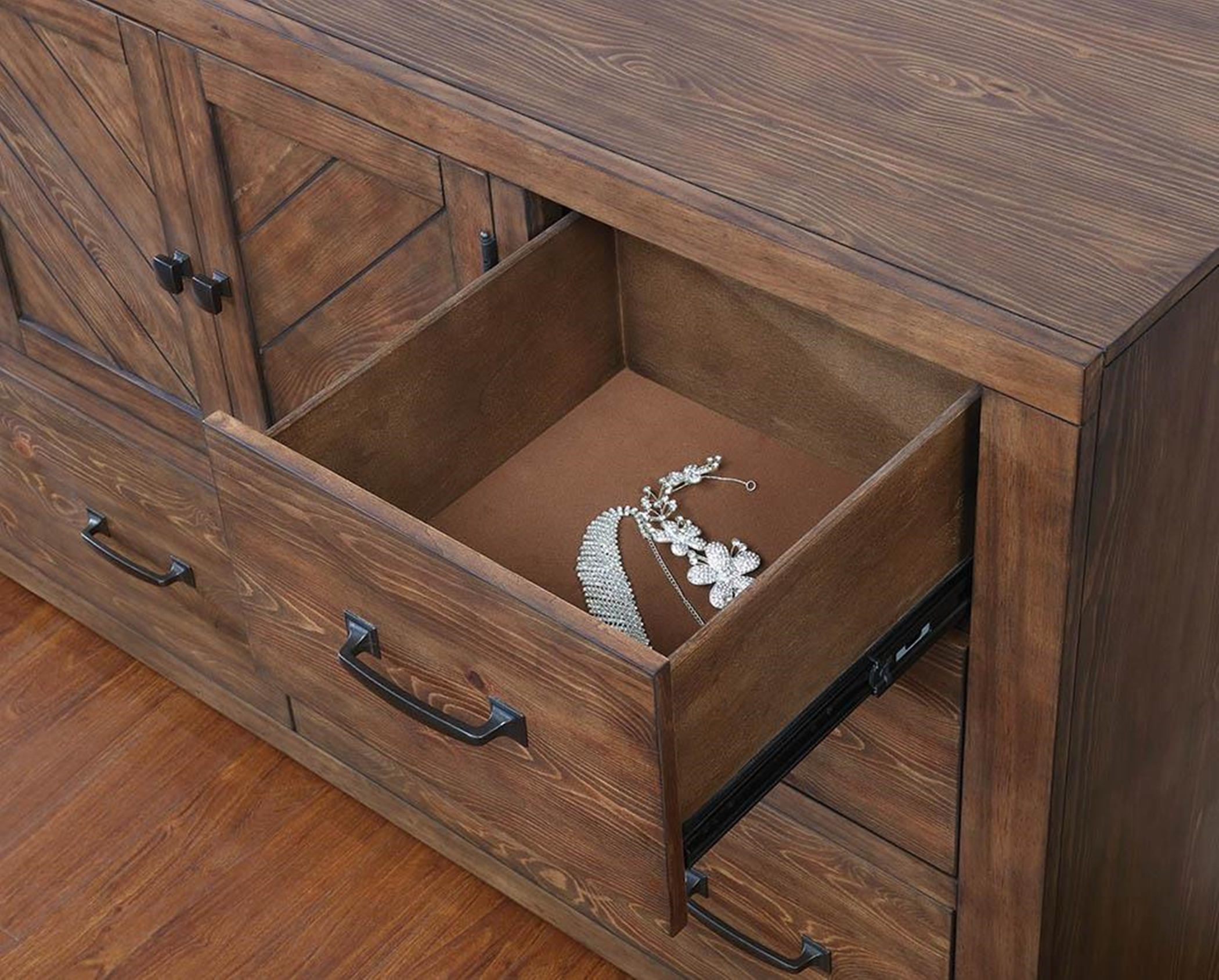 Reeves Mojave Brown Dresser - Click Image to Close