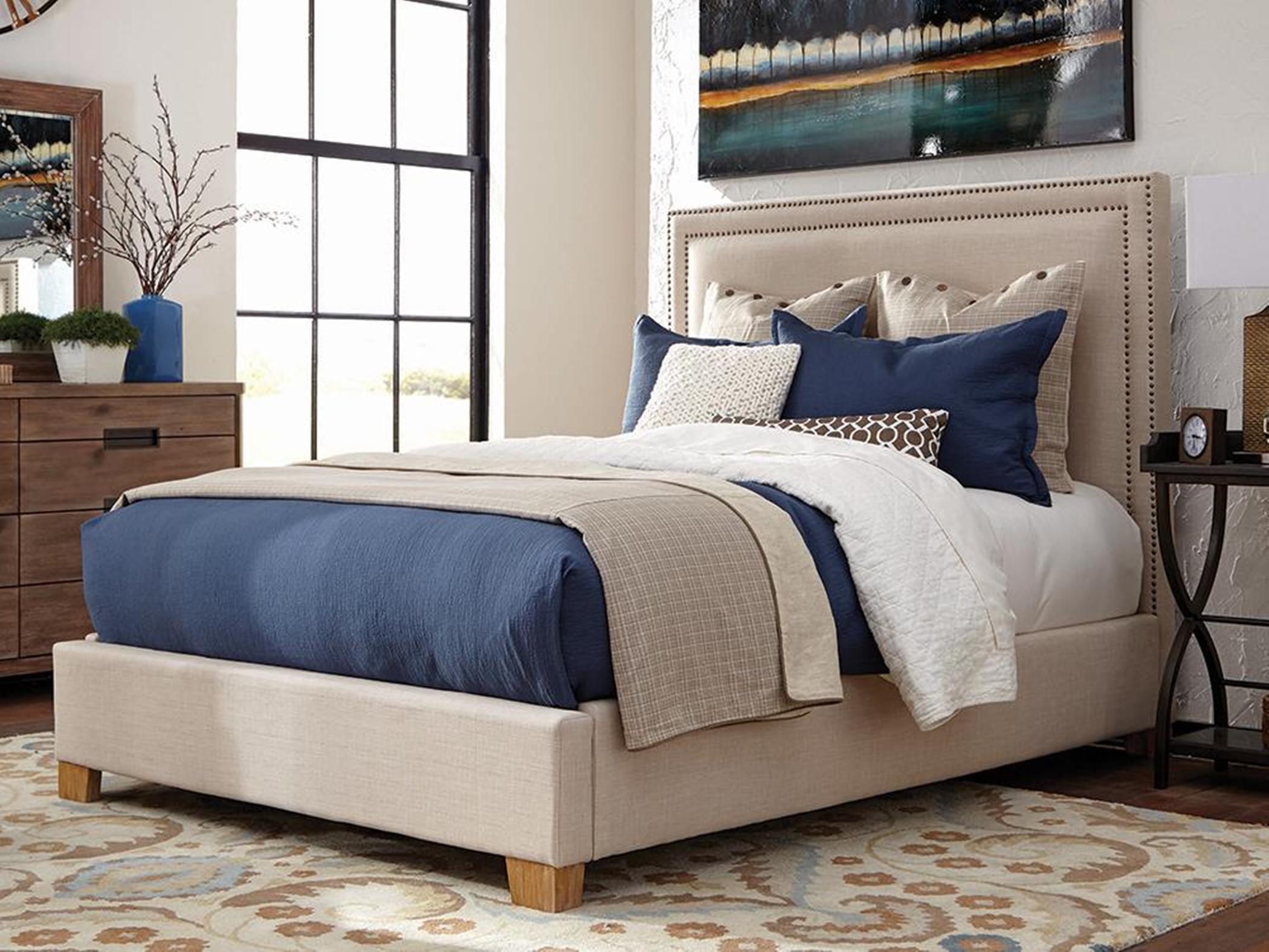 Madeleine Queen Bed - Click Image to Close