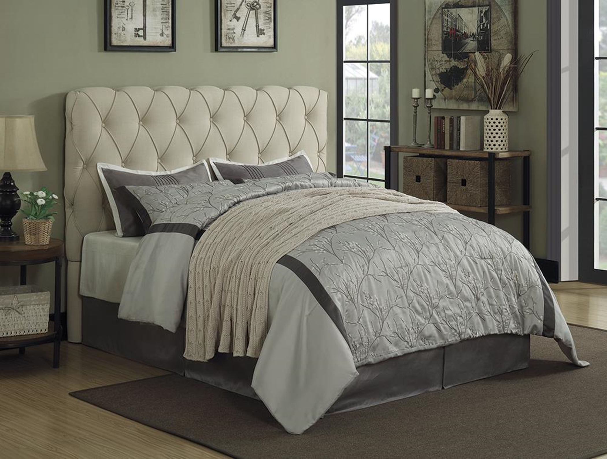 Lawndale Grey Velvet Upholstered Queen Bed - Click Image to Close