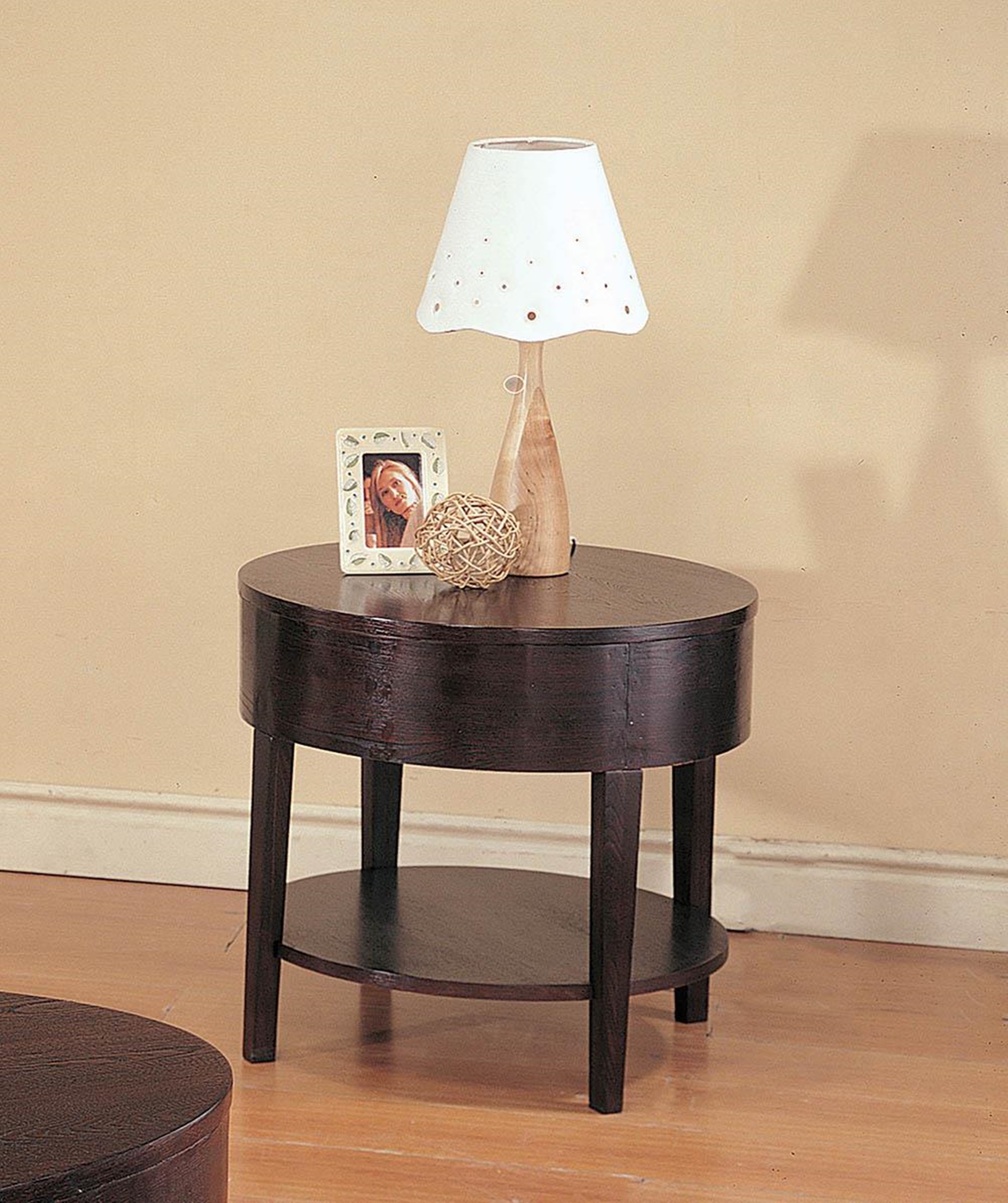 Gough Capp. Round End Table - Click Image to Close
