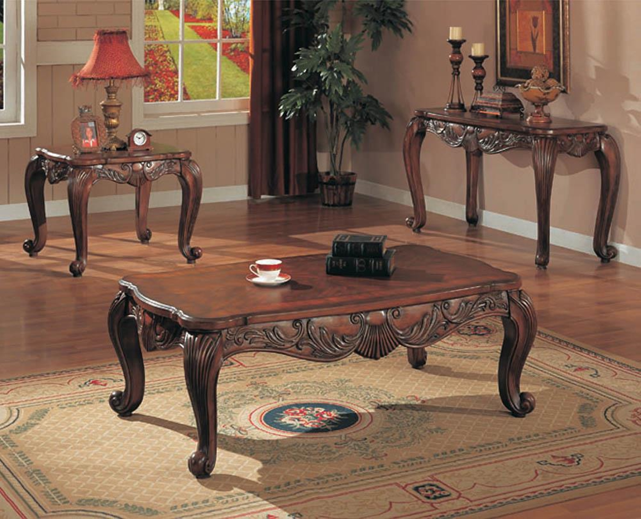 Victoria Traditional Brown End Table - Click Image to Close
