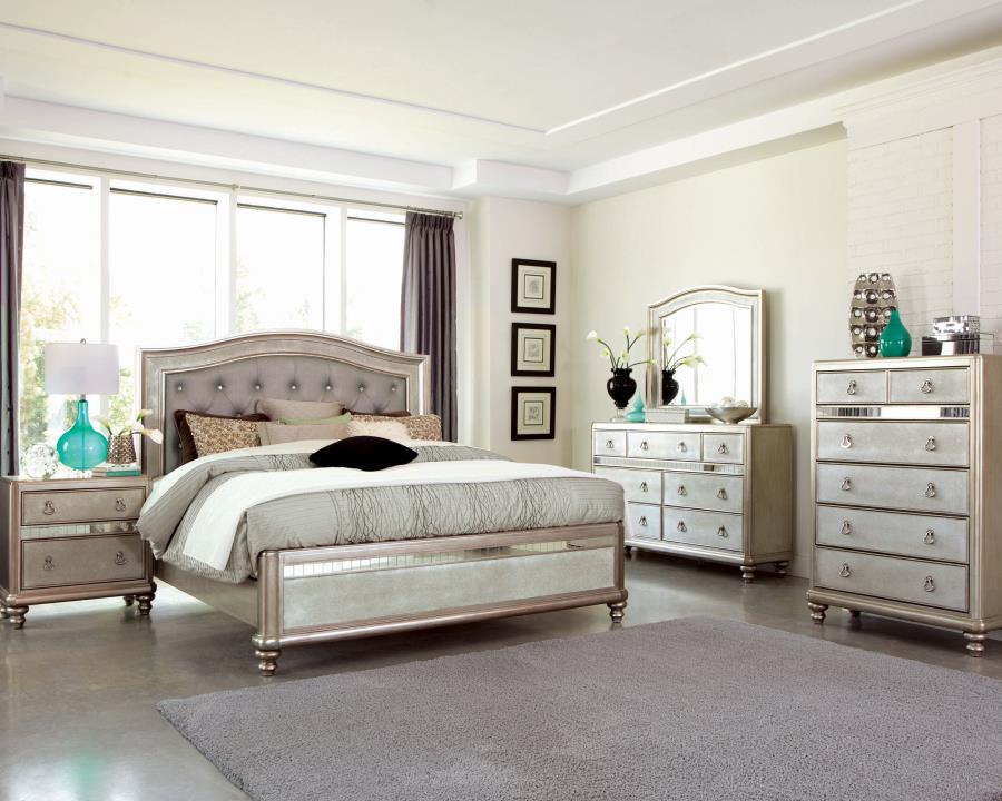 Bling Game 5-piece Queen Bedroom Set Metallic Platinum (image for) Bling Game 5-piece Queen Bedroom Set Metallic Platinum
